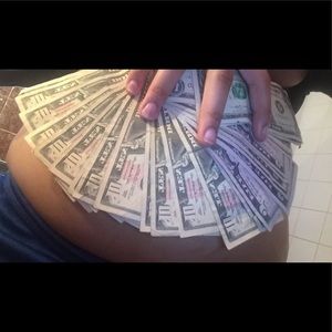 Meet your Posher, Crystal